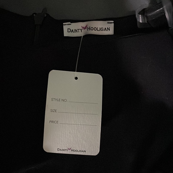 Dainty Hooligan NWT Off The Shoulder Black Lace Dress - Picture 3 of 3